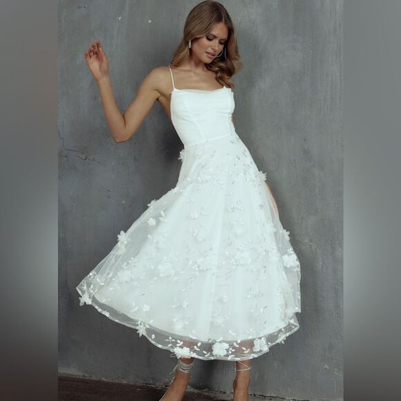 Selfie Leslie Dresses & Skirts - Selfie Leslie Floating By Pleated Neckline Mesh Midi Dress Engagement Bridal